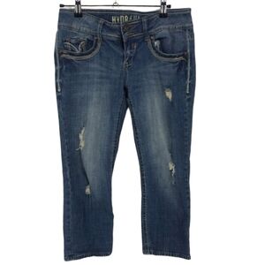 Hydraulic Distressed Jean Capri